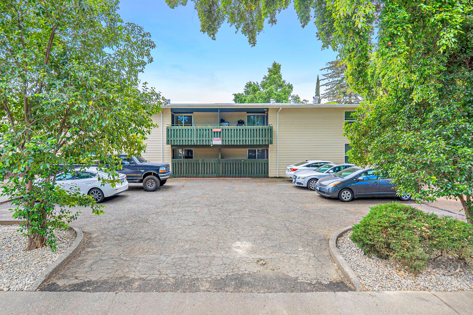 Davis Apartment: 240 2nd Street
