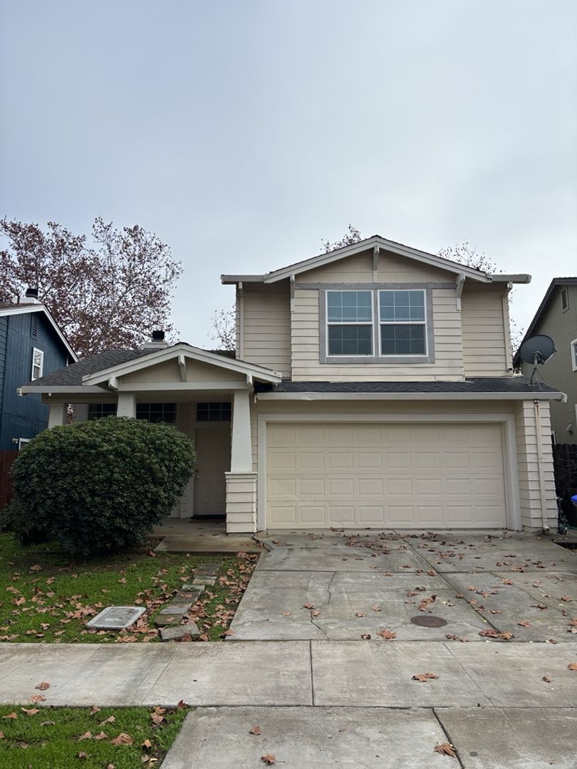 Davis House: 2266 Halsey Circle