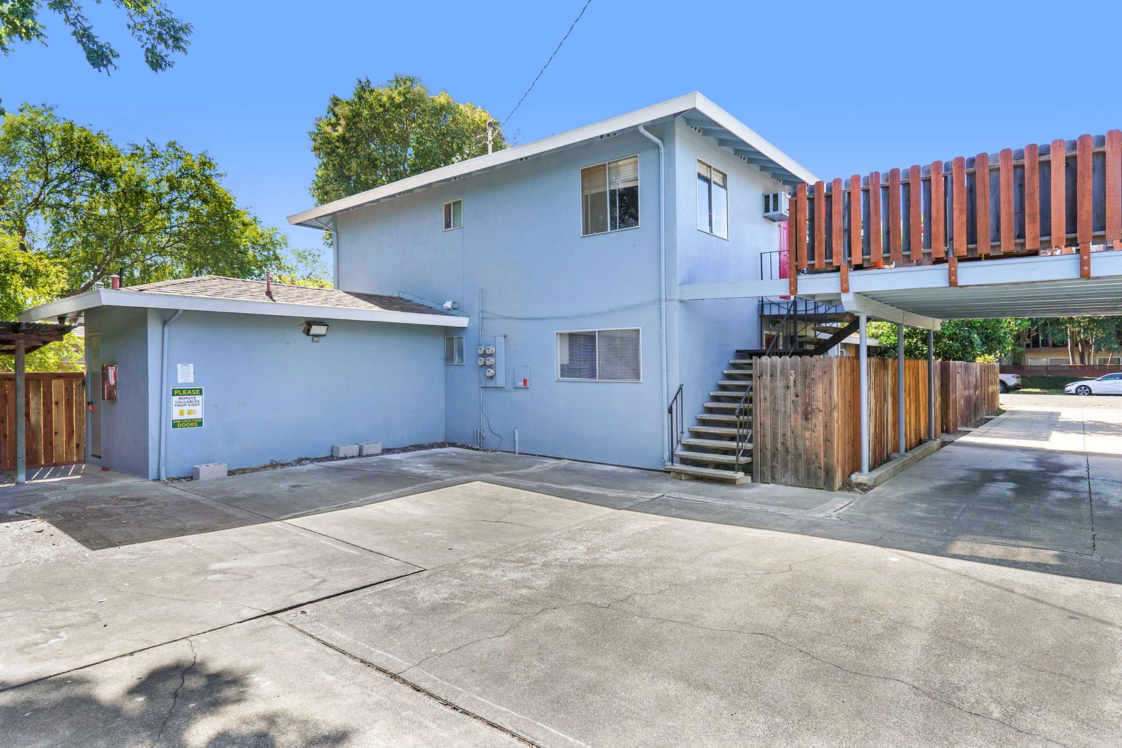 Davis Apartment: 828 D Street