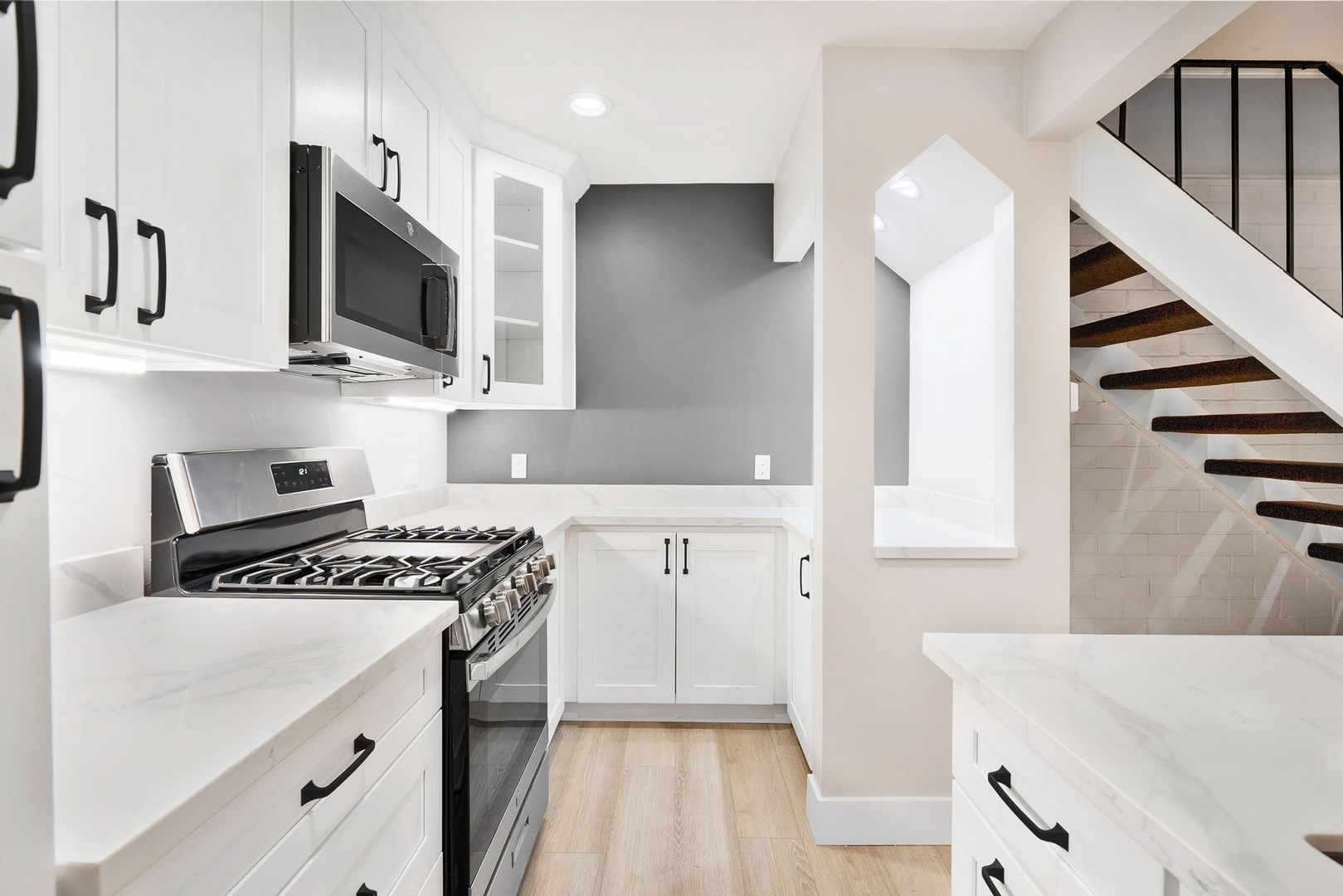 Davis House: 2816 Pole Line Rd Unit 2