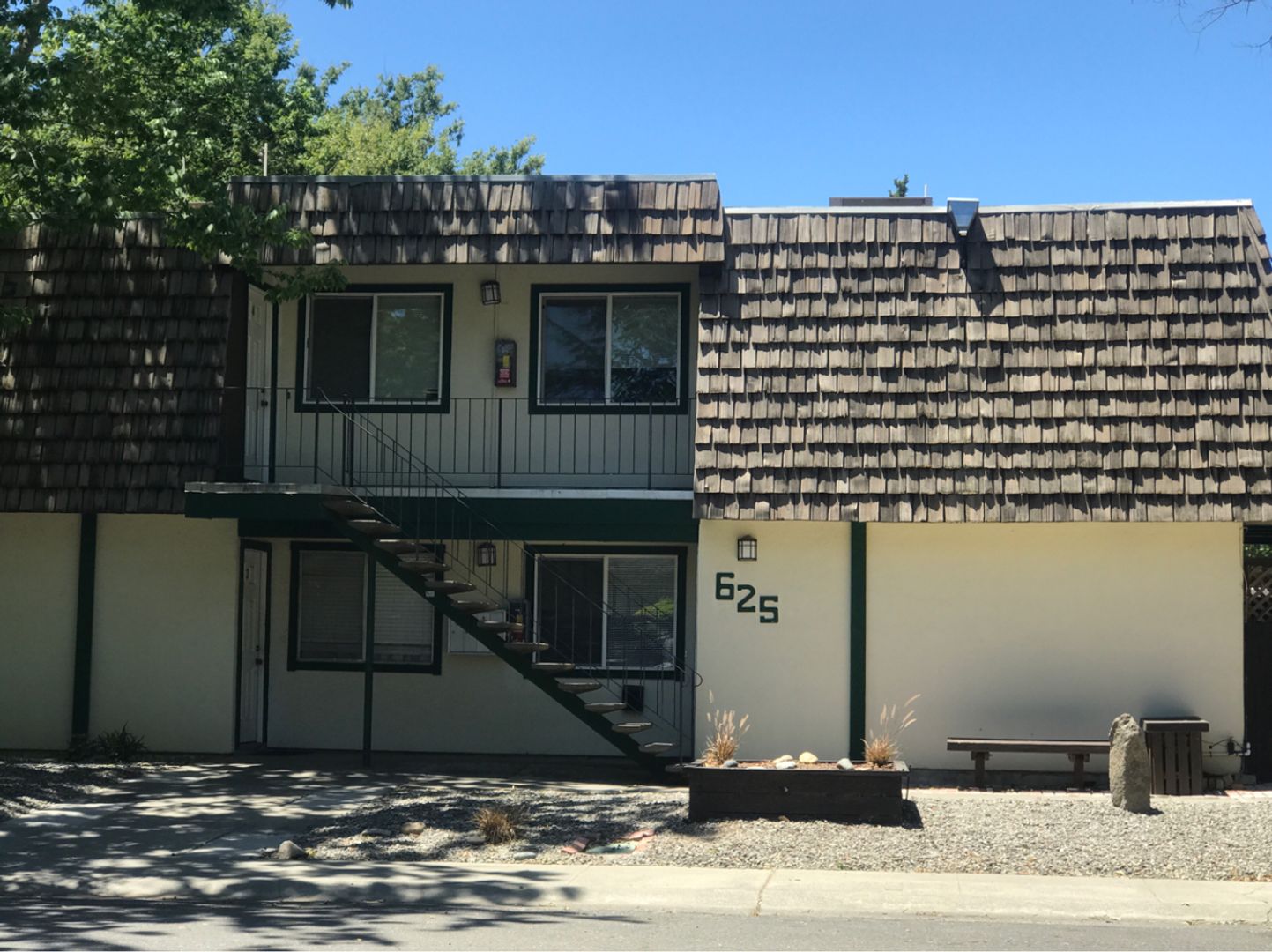 Davis Apartment: 625 Adams Street