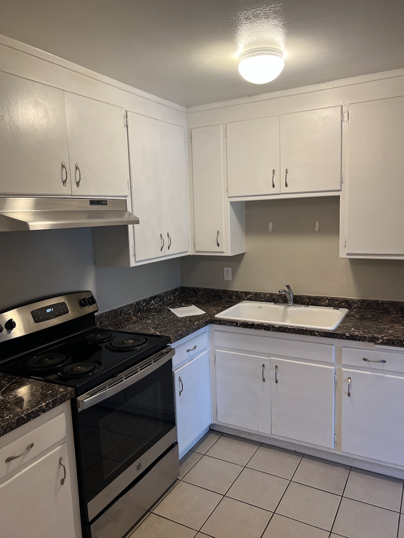 Davis Apartment: 835 F St- 618 Ninth St.