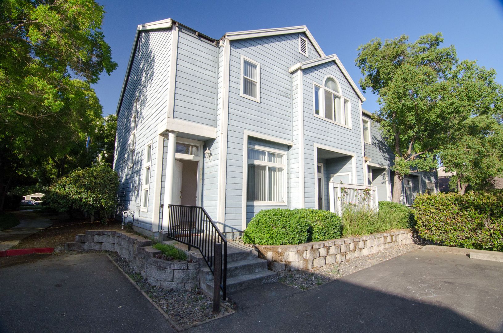 Davis House: 3133 Woods Circle