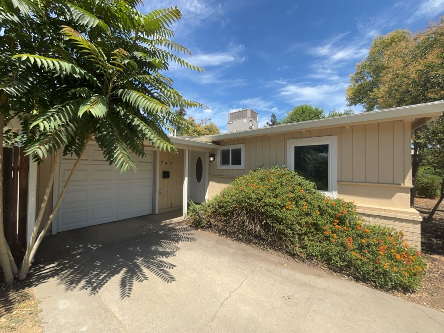 Davis House: 749 M Street