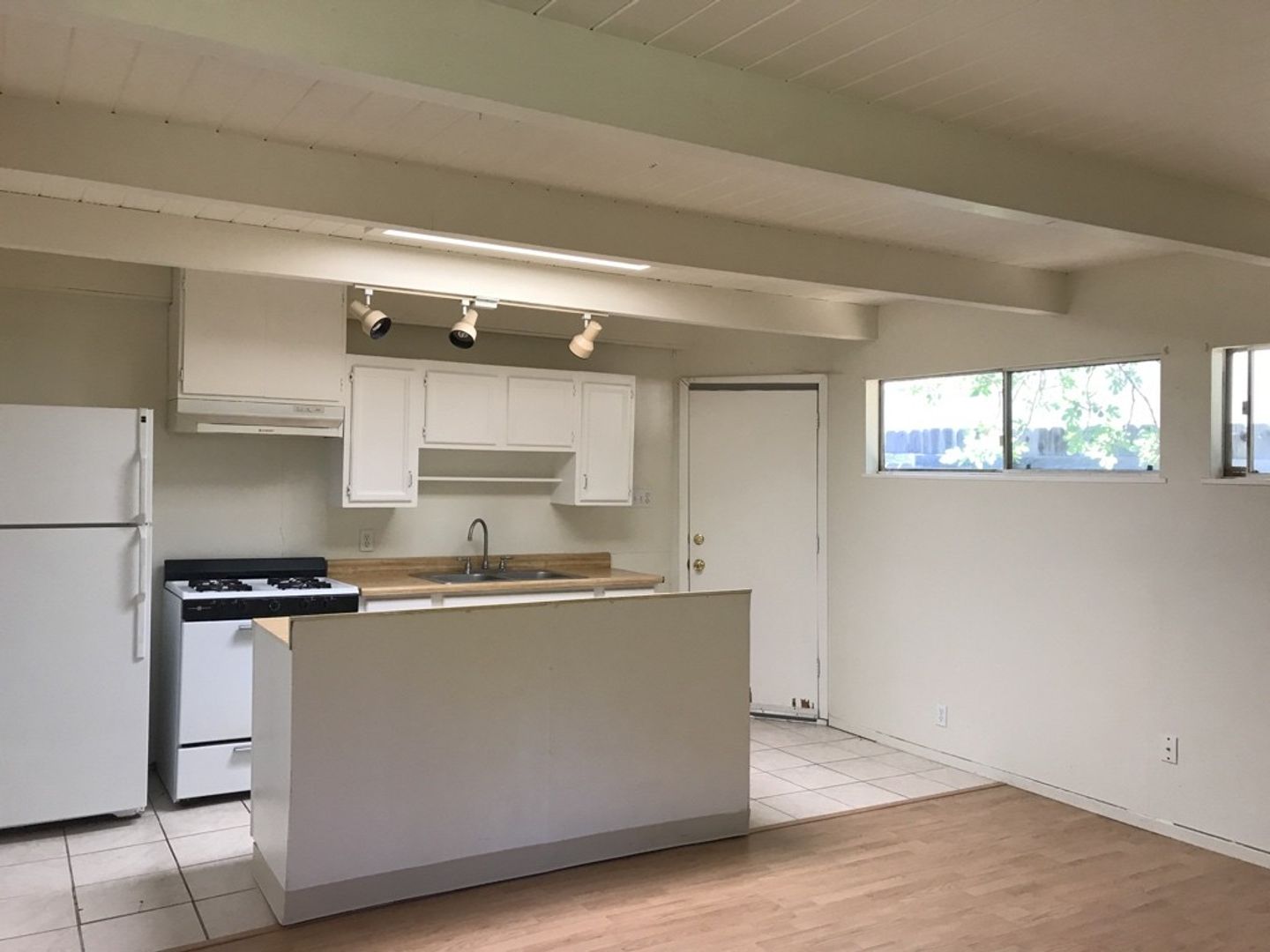 Davis Apartment: 836-838 Douglass Avenue