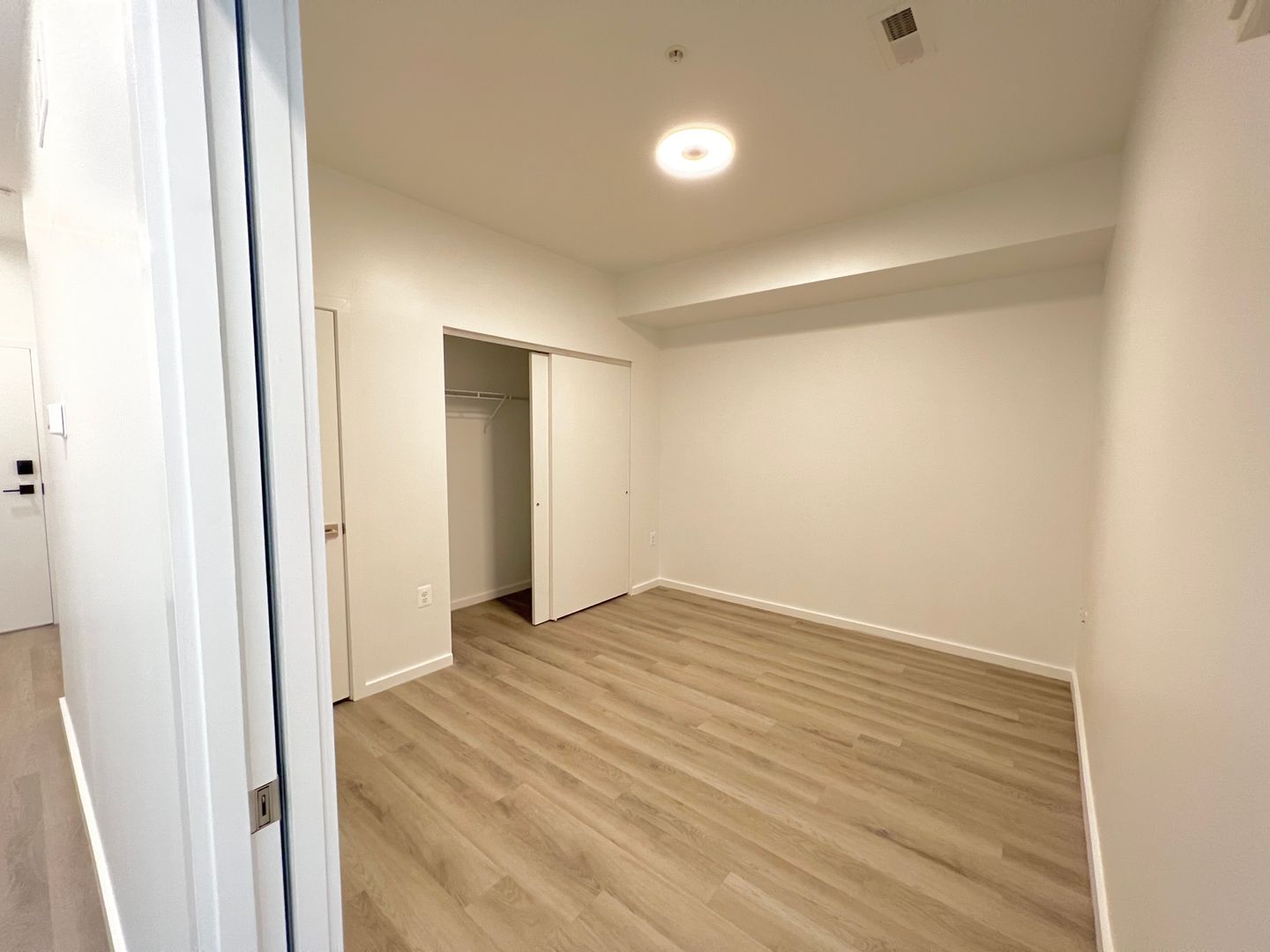 Baltimore Apartment: 725 W Pratt Street