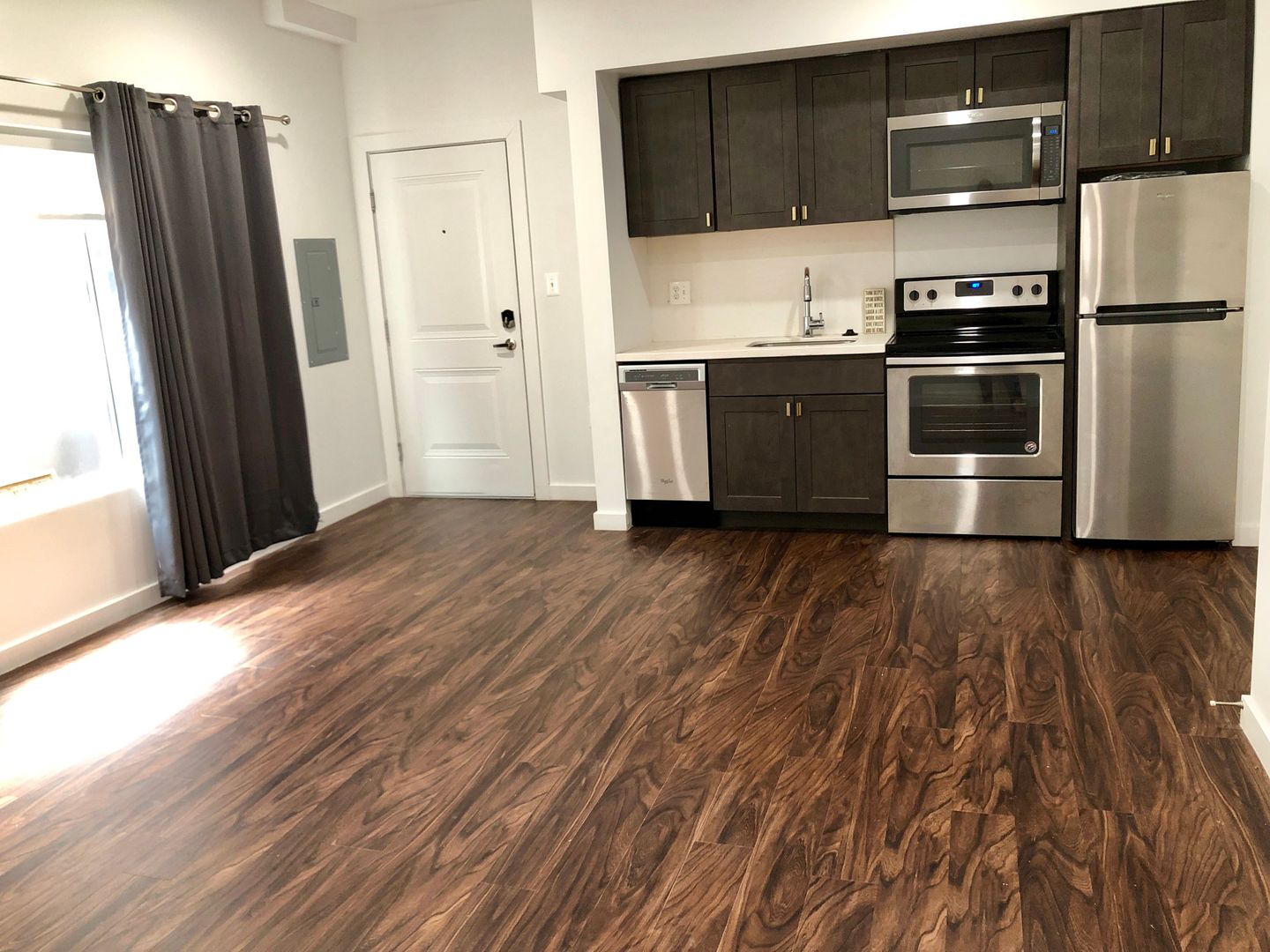 Baltimore Apartment: 824 N Calvert St