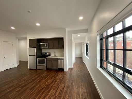 Heart of Mt Vernon 2 Bedroom 2 Bath Apartment- Plus Balcony! – photo 1