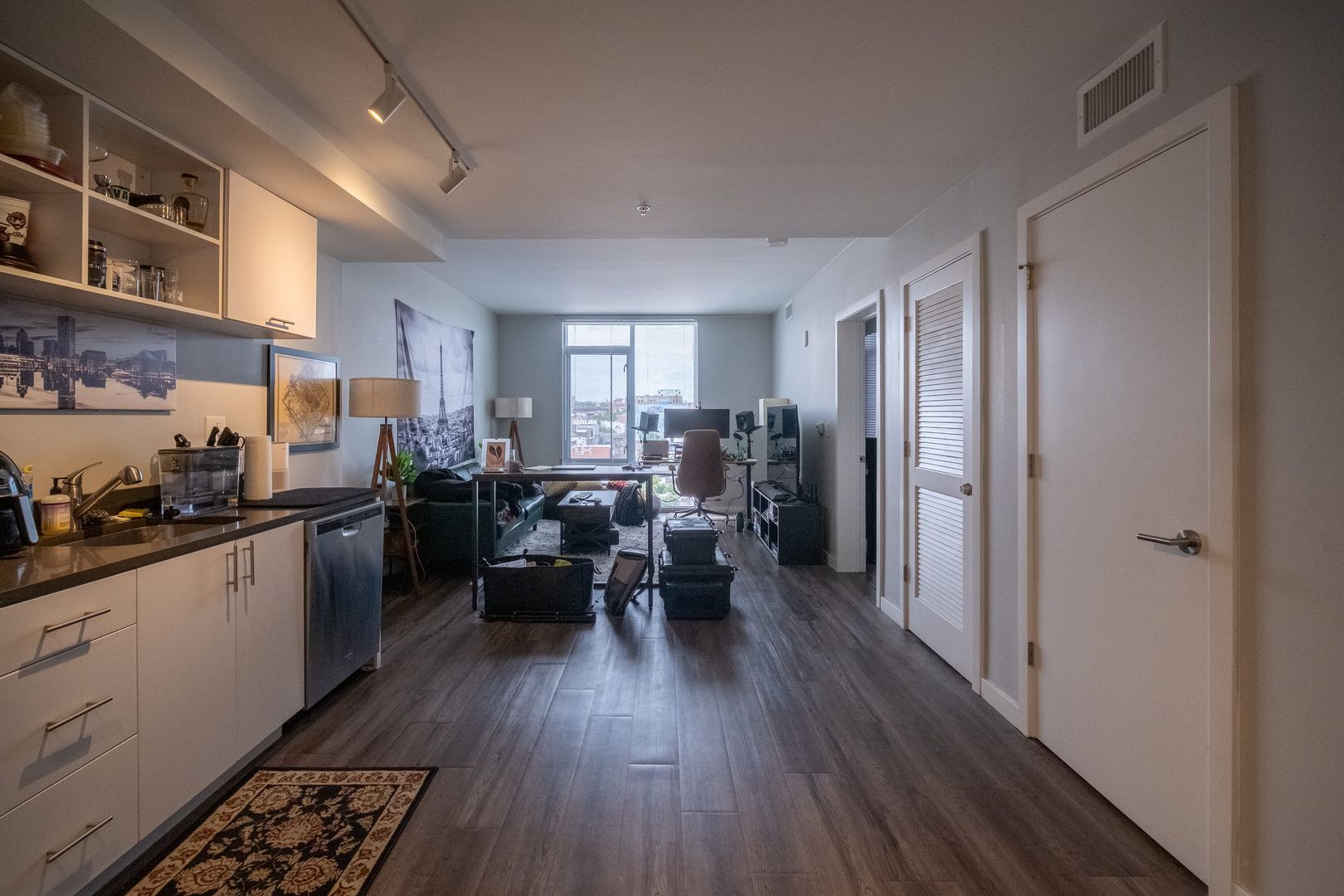 Baltimore Apartment: 20 E Lanvale St