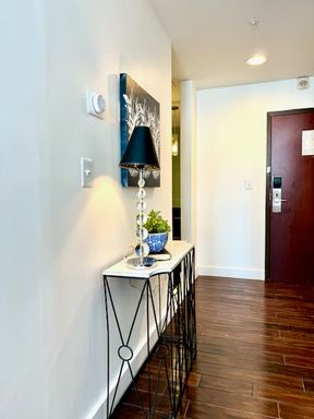 Elevated Studio Living in Baltimore’s Historic Redwood District – photo 1