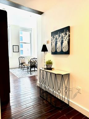 Elevated Studio Living in Baltimore’s Historic Redwood District – photo 1