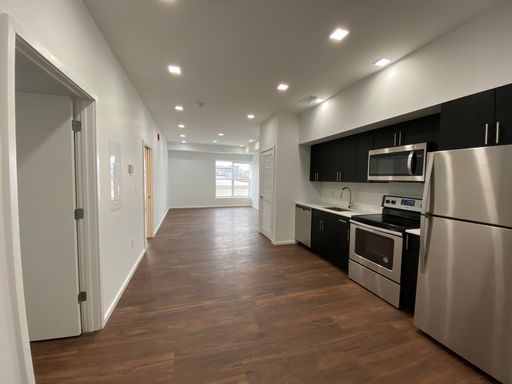 9 E Mt Royal - Zahlco's Brand New Community - 1 Bedroom 1 Bathroom – photo 1