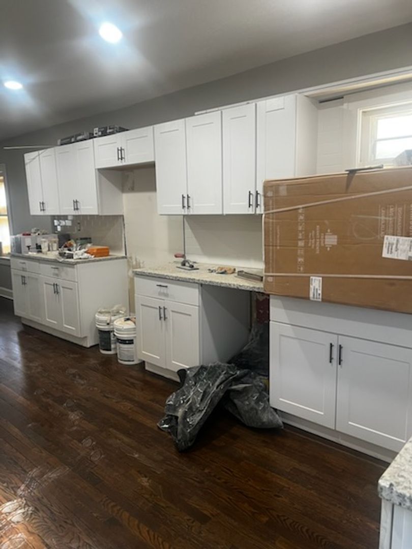 Kansas City House: 35 West 74th Terrace