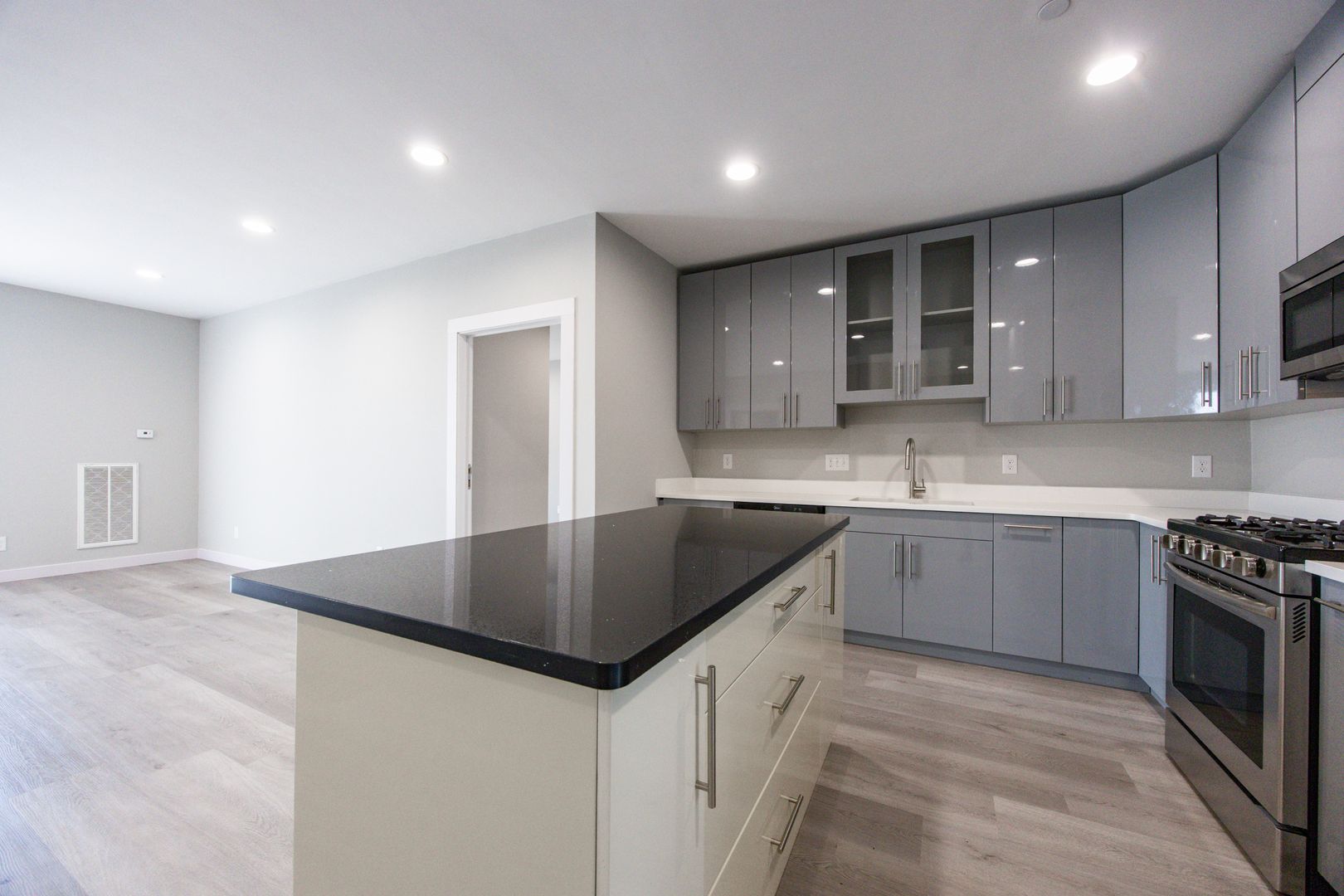 Franklin Apartment: 330 East Central Street