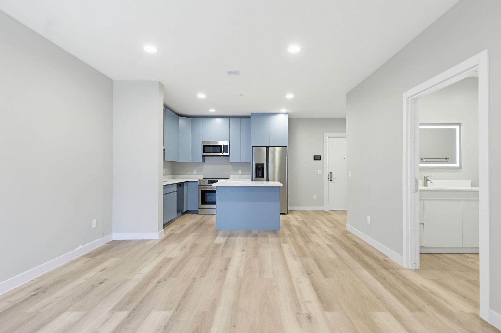 Franklin Apartment: 230 East Central Street