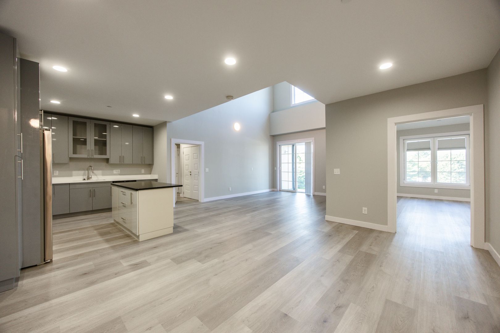 Franklin Apartment: 330 East Central Street