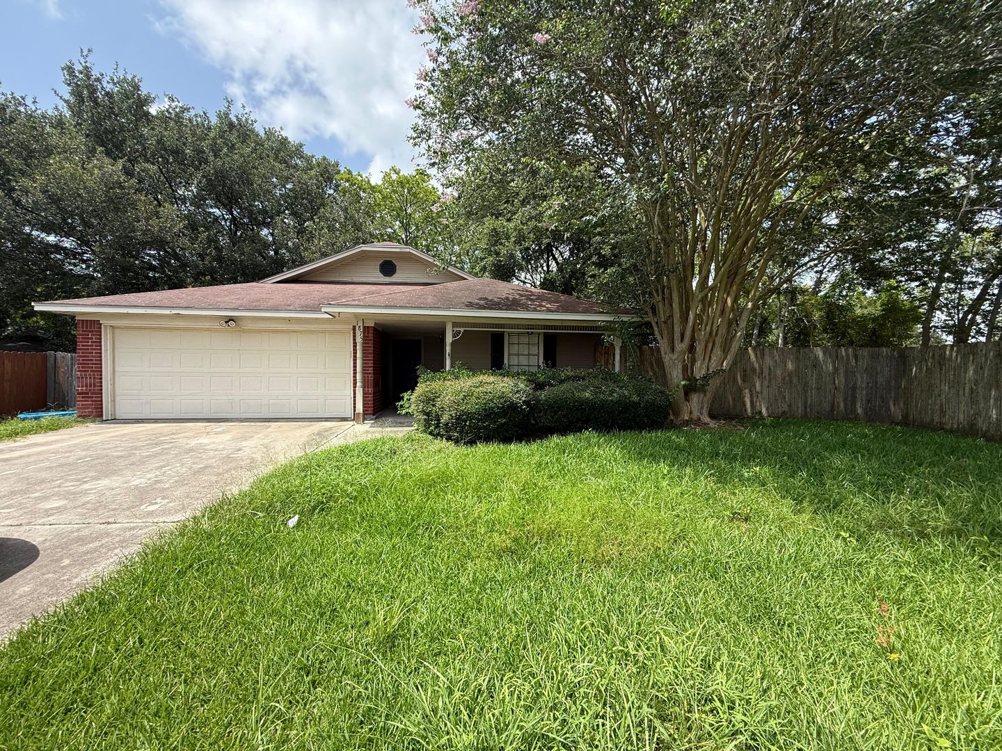 Beaumont House: 1875 Westchase Dr