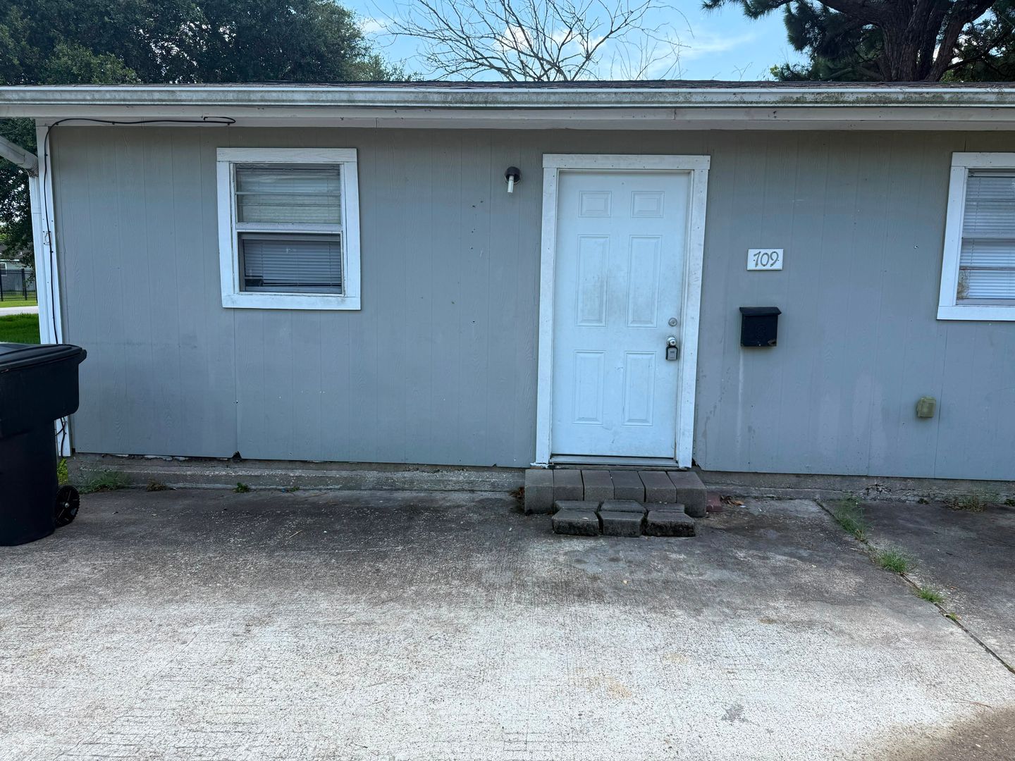Nederland Apartment: 709 N 9th St
