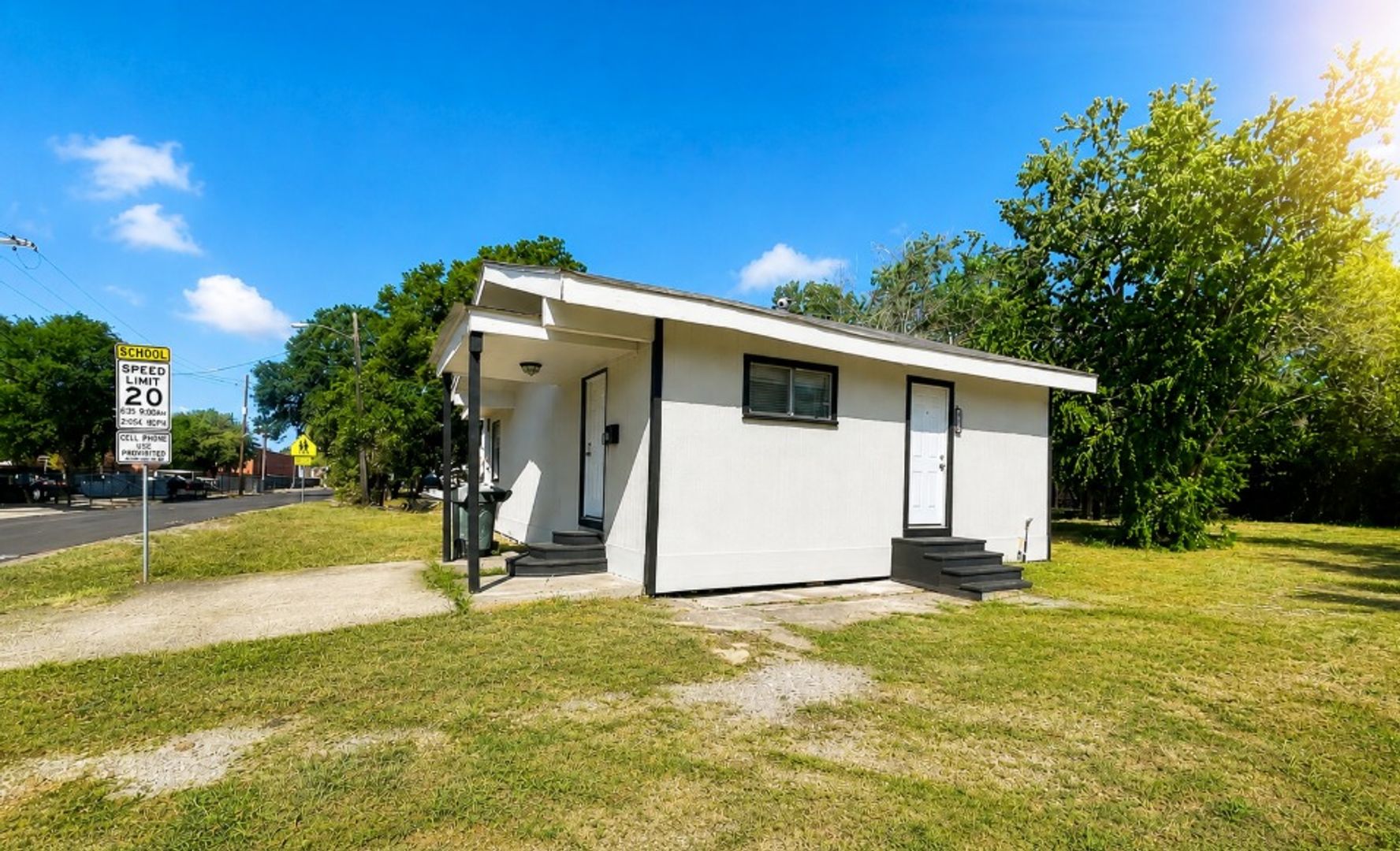 Beaumont House: 4090 Usan St