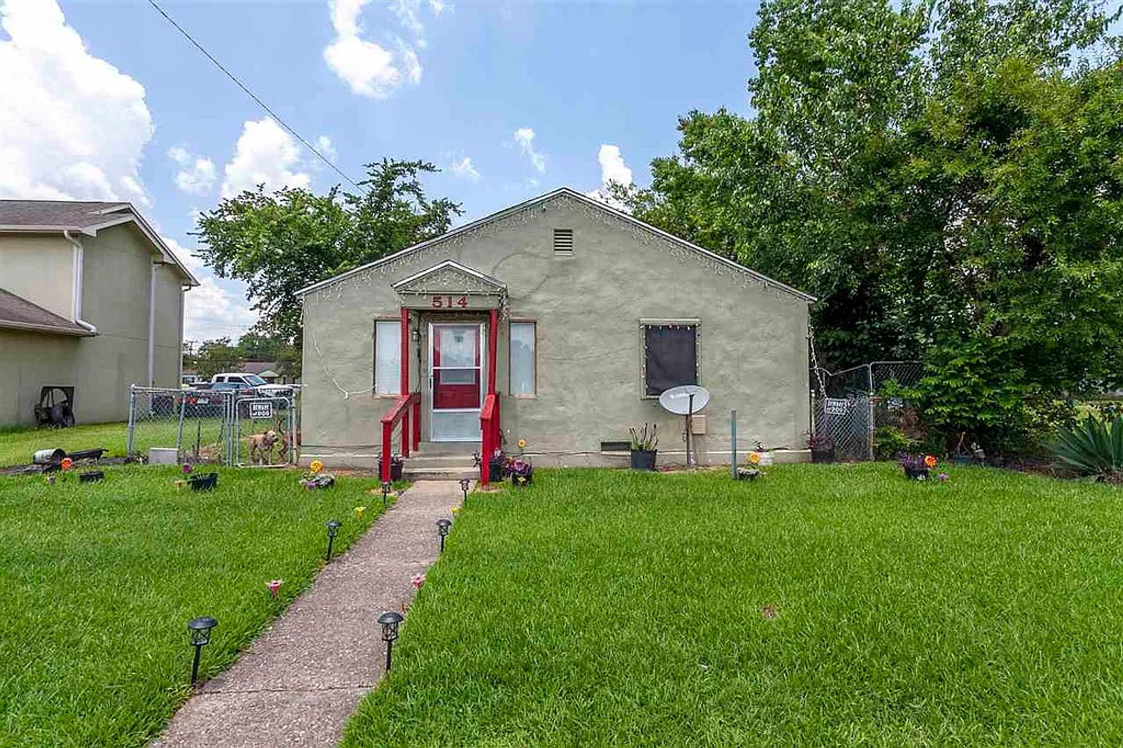 Orange House: 514 Morrell Blvd
