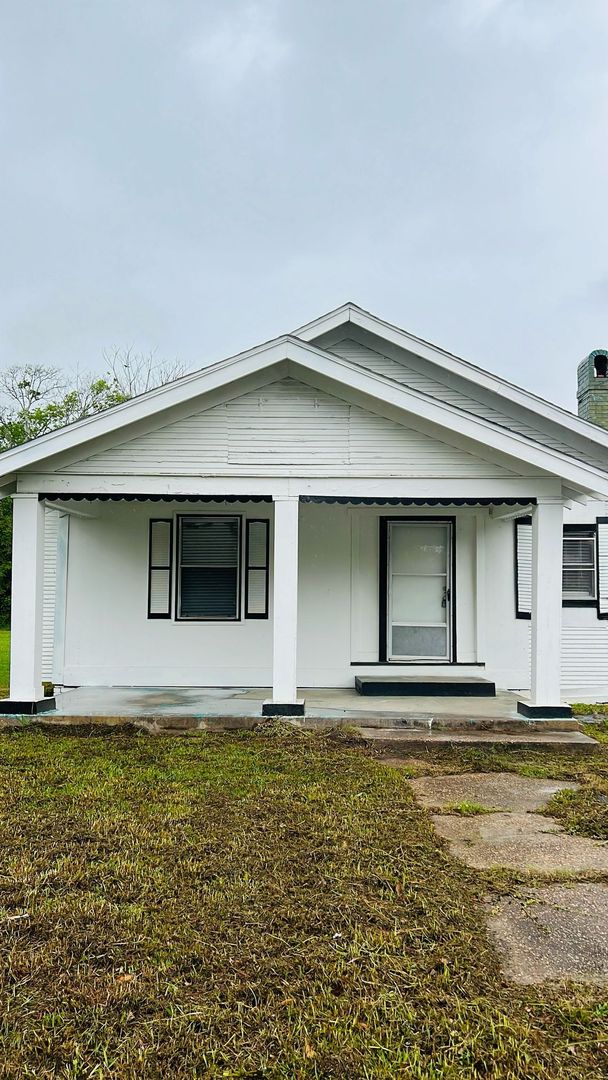 Port Arthur House: 3327 Procter St