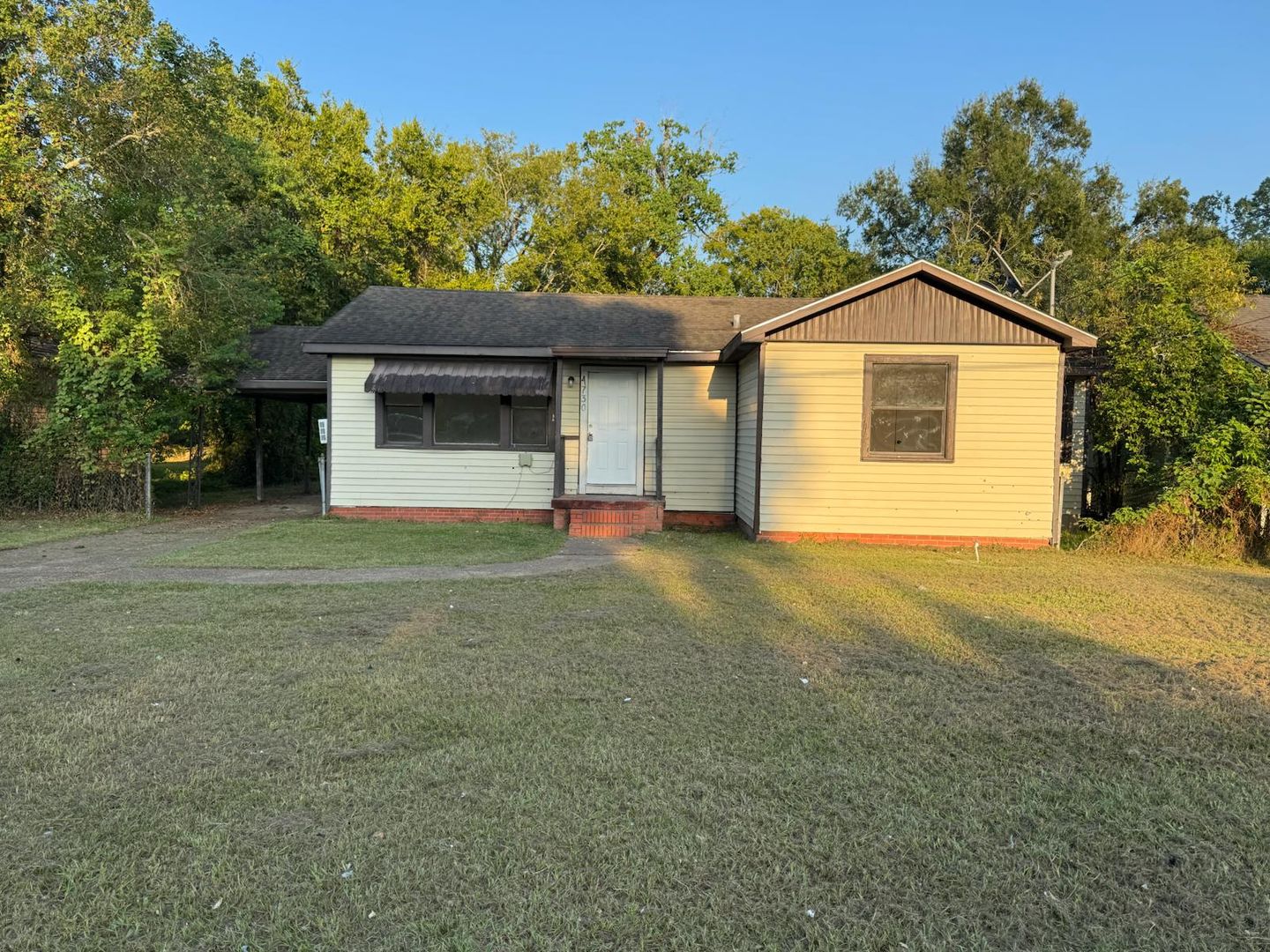 Beaumont House: 4730 Galveston