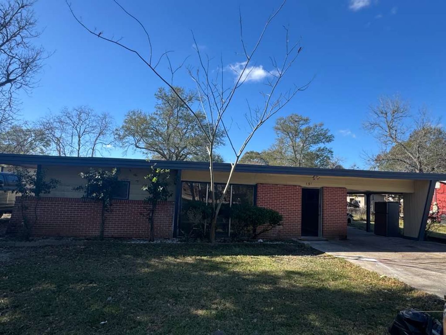 Bridge City, House: 150 Schoolview Dr
