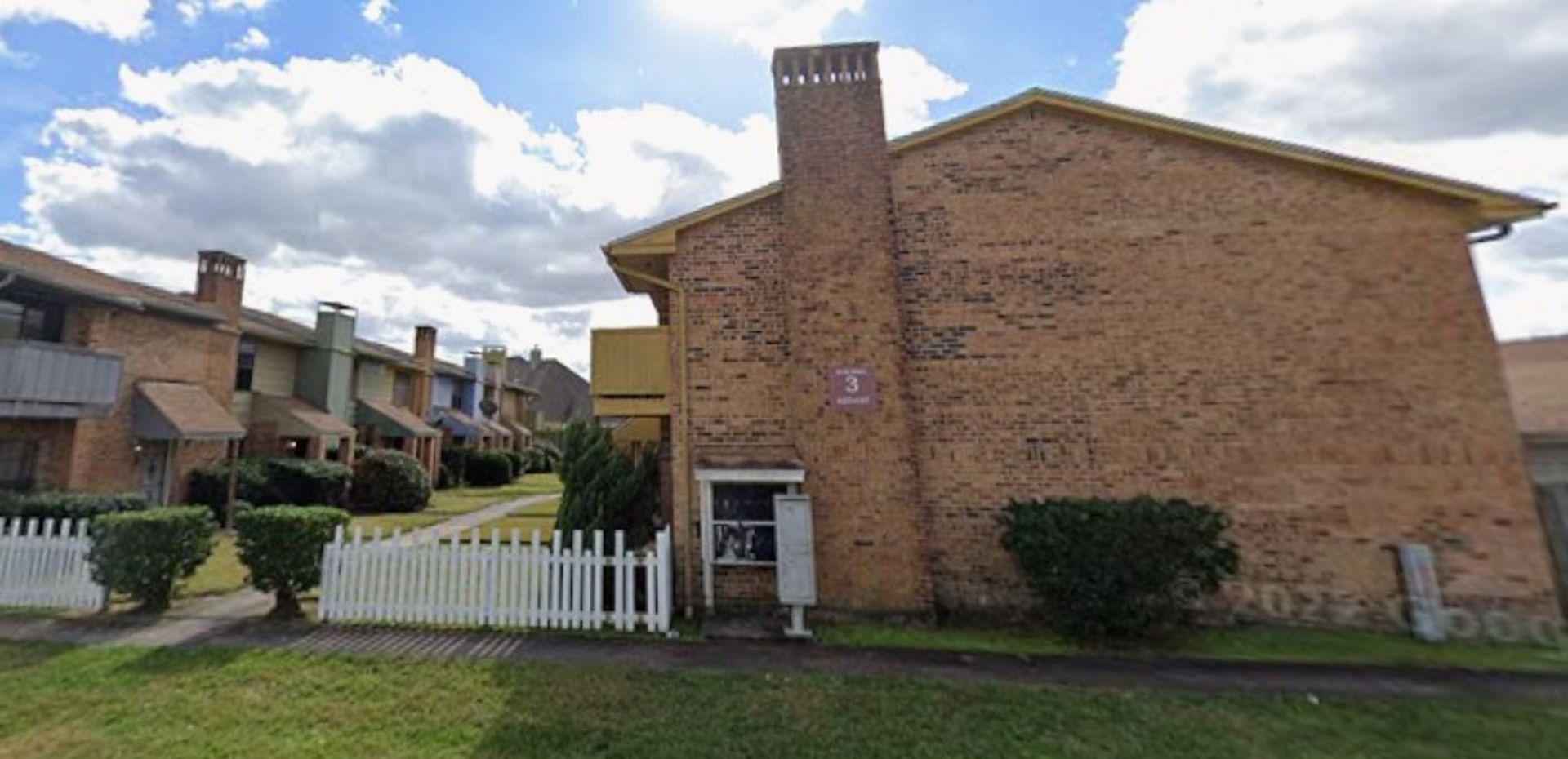 Beaumont House: 4131 Arthur Ln