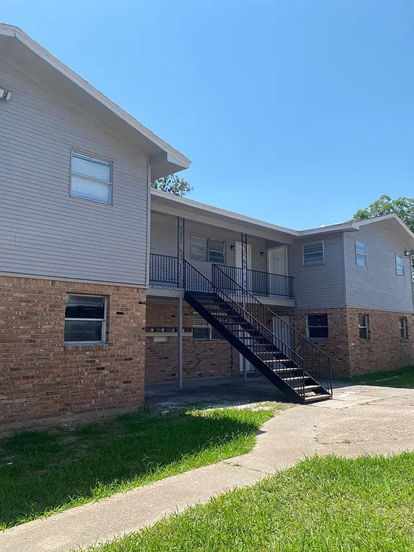 Beaumont Apartment: 2575 Primrose Street