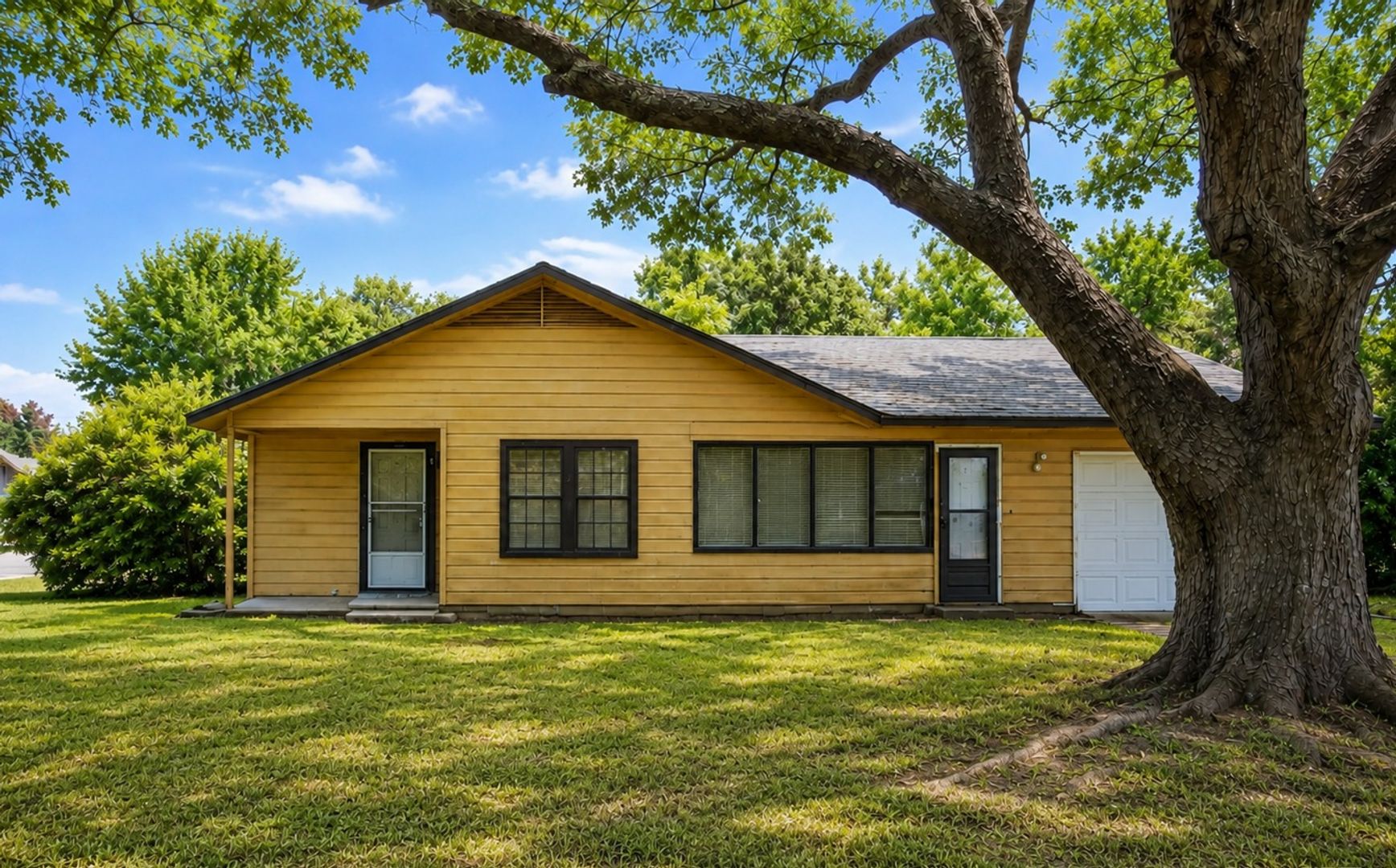 Orange, House: 1019 Ruby Lane,