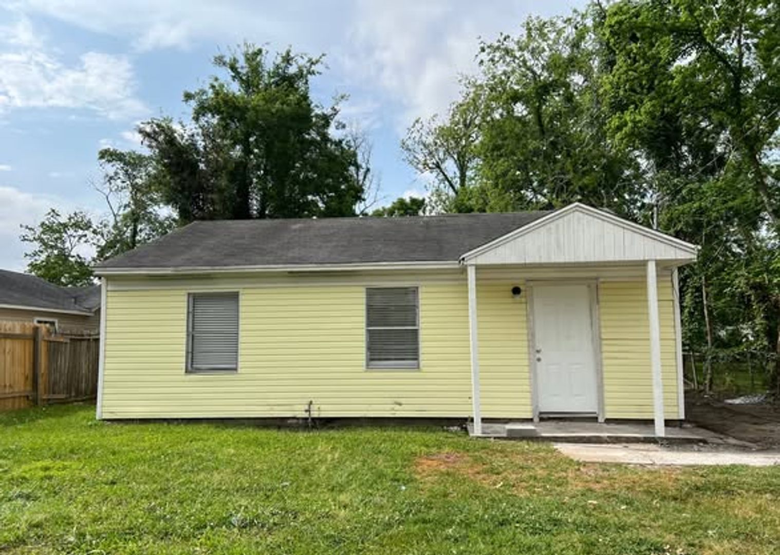 Beaumont House: 2023 Delaware St