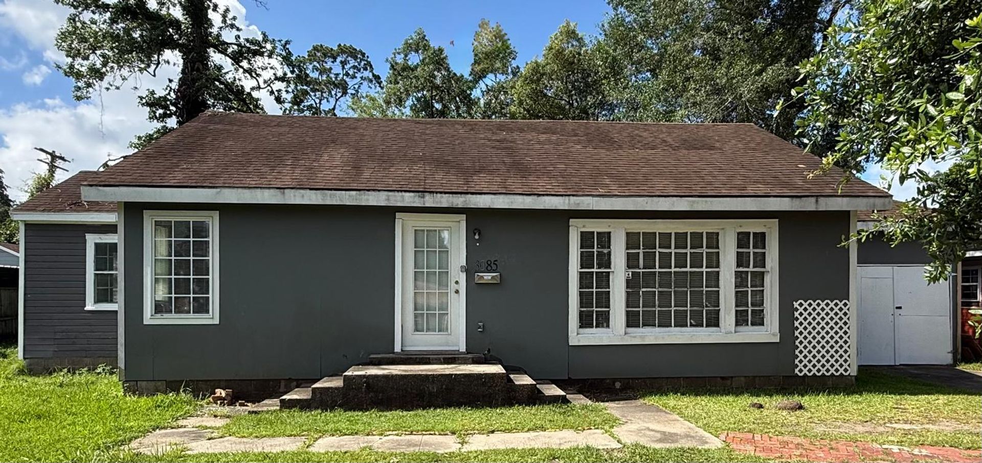 Beaumont House: 3085 S Willowood Ln