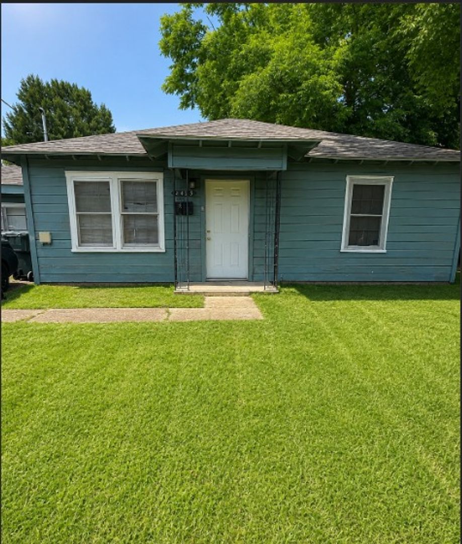 Beaumont Apartment: 4450 Dallas