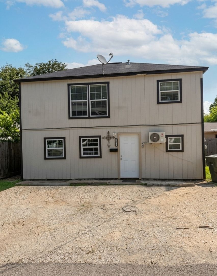 Beaumont Apartment: 4577 Ector Ave