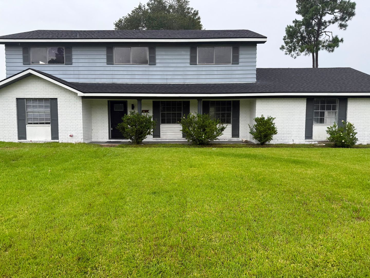 Nederland House: 2712 Seattle Ave