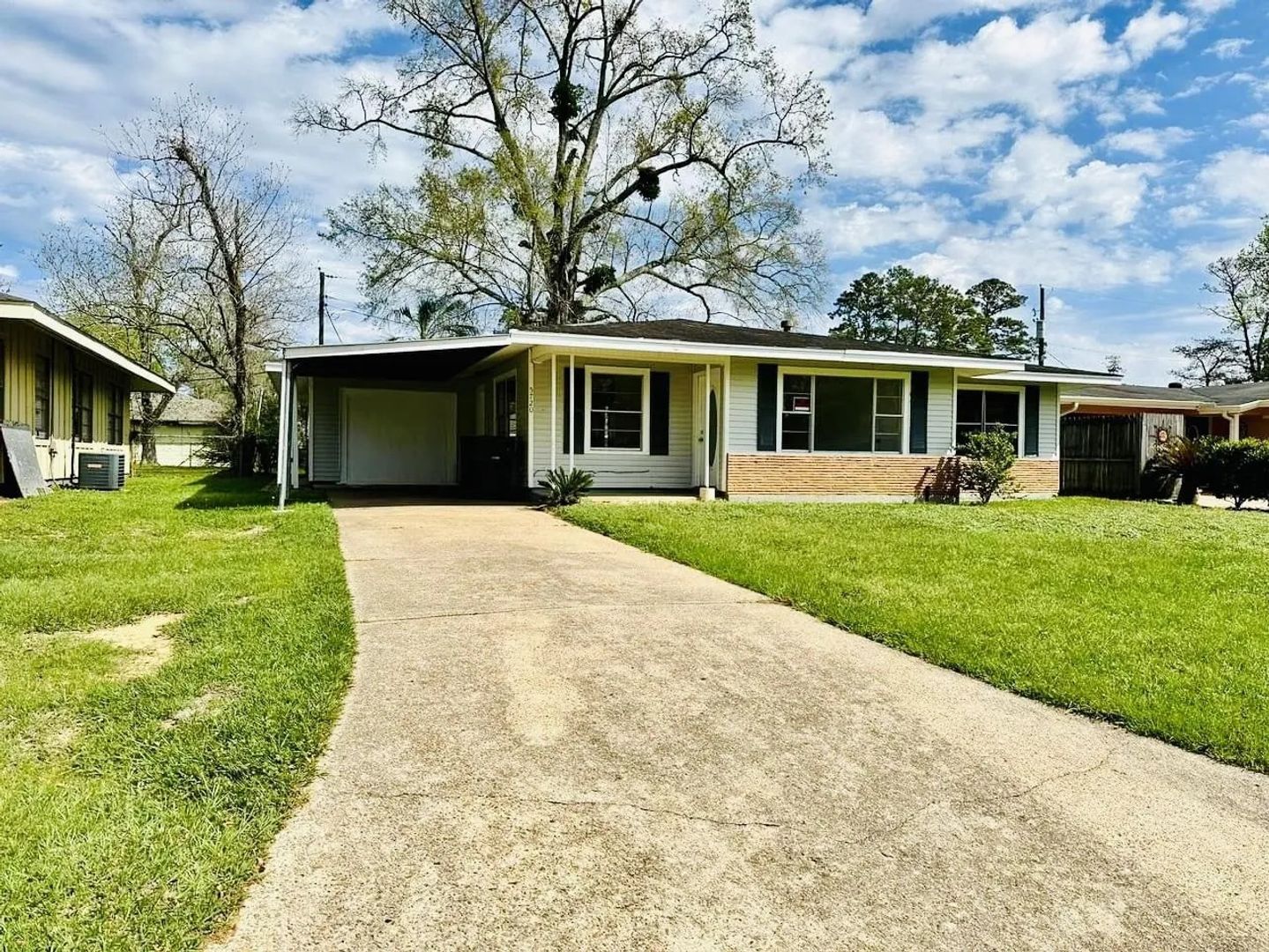 Beaumont House: 5720 Shivers Dr