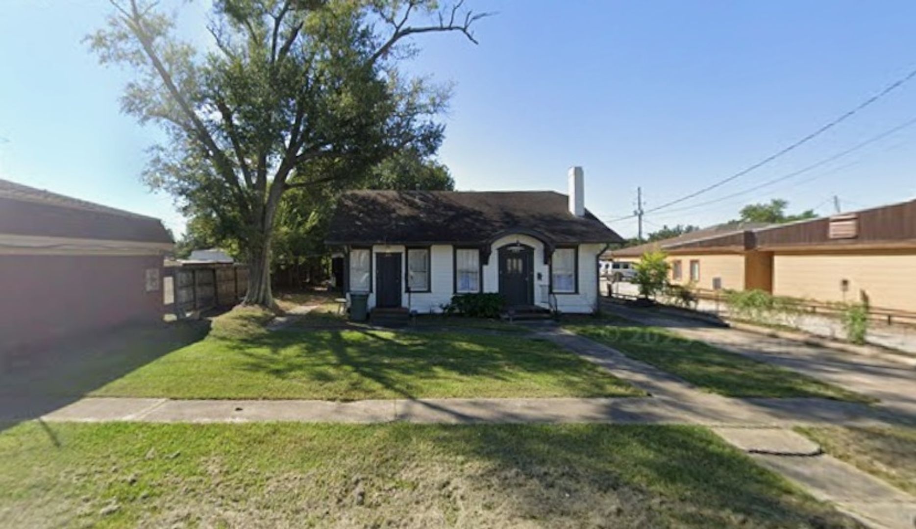 Beaumont Apartment: 2273, 2281-2283 North St