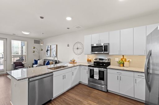 **MOVE-IN SPECIALS** Beautiful 1 bed/1 bath apartment with large patio in the heart of RiNo! – photo 1