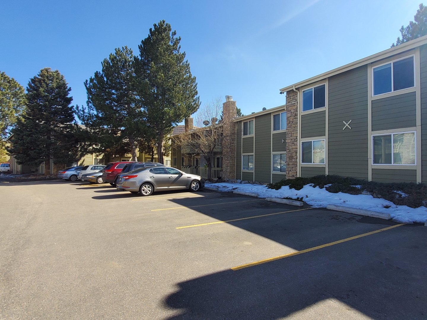 Denver Apartment: 4400 S Quebec Street