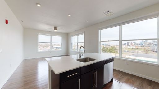 **UP TO TWO MONTHS FREE** HUGE 2 Bedroom 2 Bath with incredible views!! – photo 1