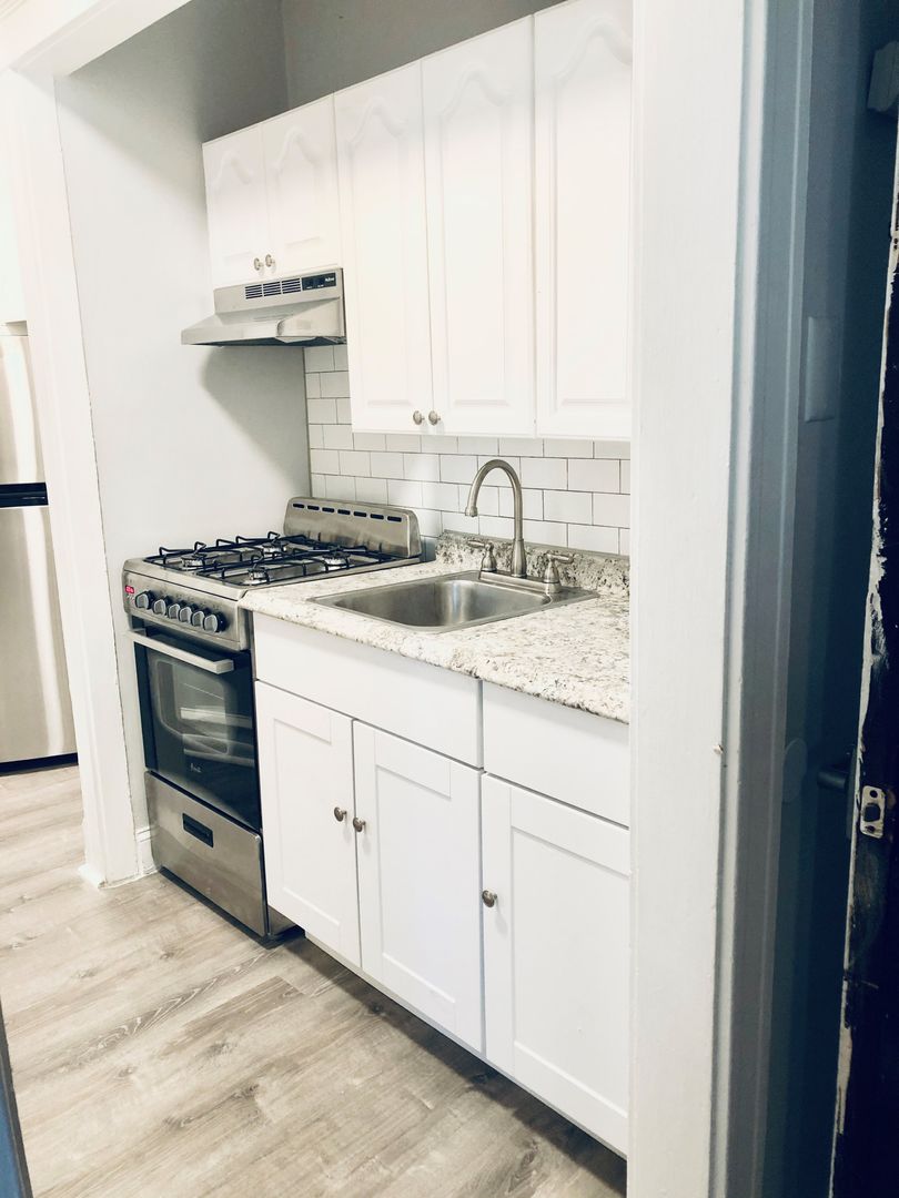 Drexel Hill Apartment: 701 Burmont Road