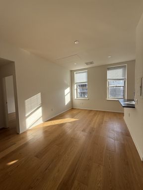 1 Bedroom Rental – 269 S. 9th Street - 504, Philadelphia, PA 19107
