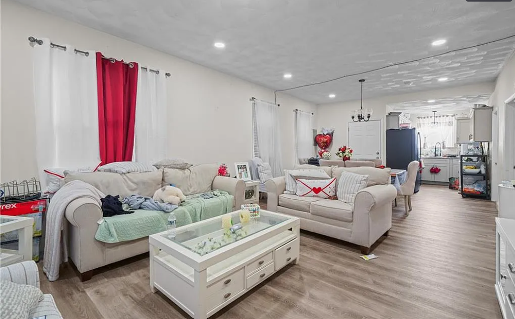 Pawtucket Apartment: 471 Smithfield Avenue