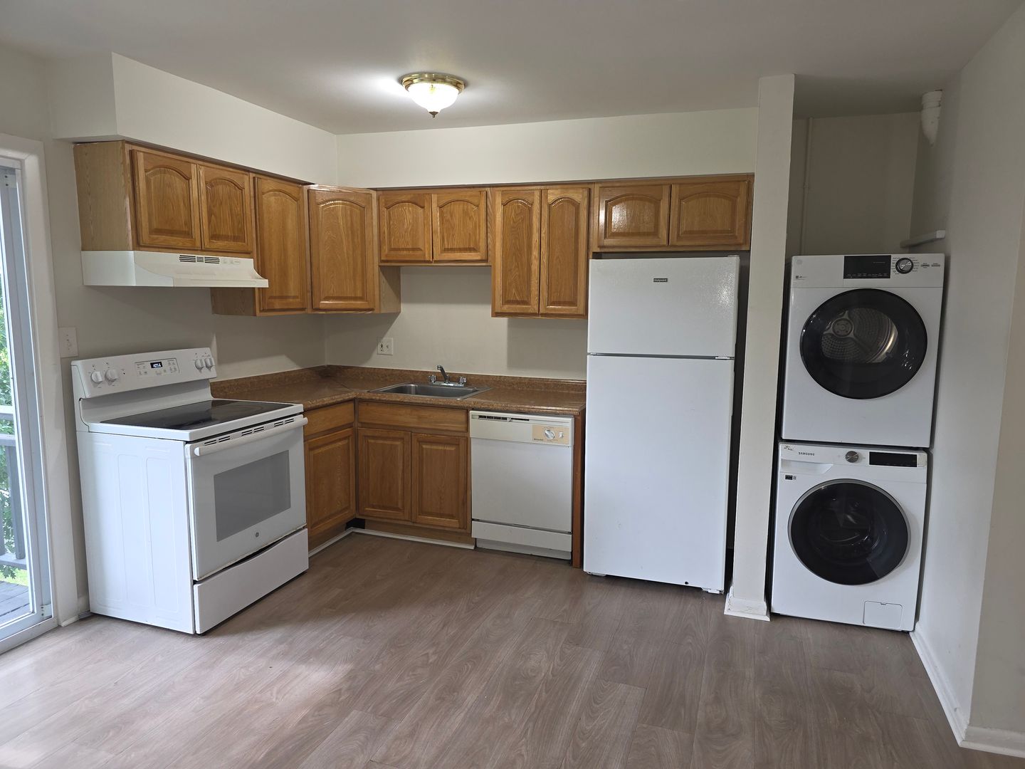 Blakely Apartment: 2800 US 6