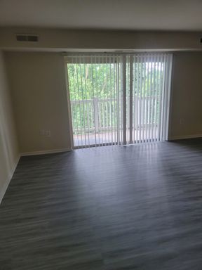 Two Bedroom and Den!!! – photo 1