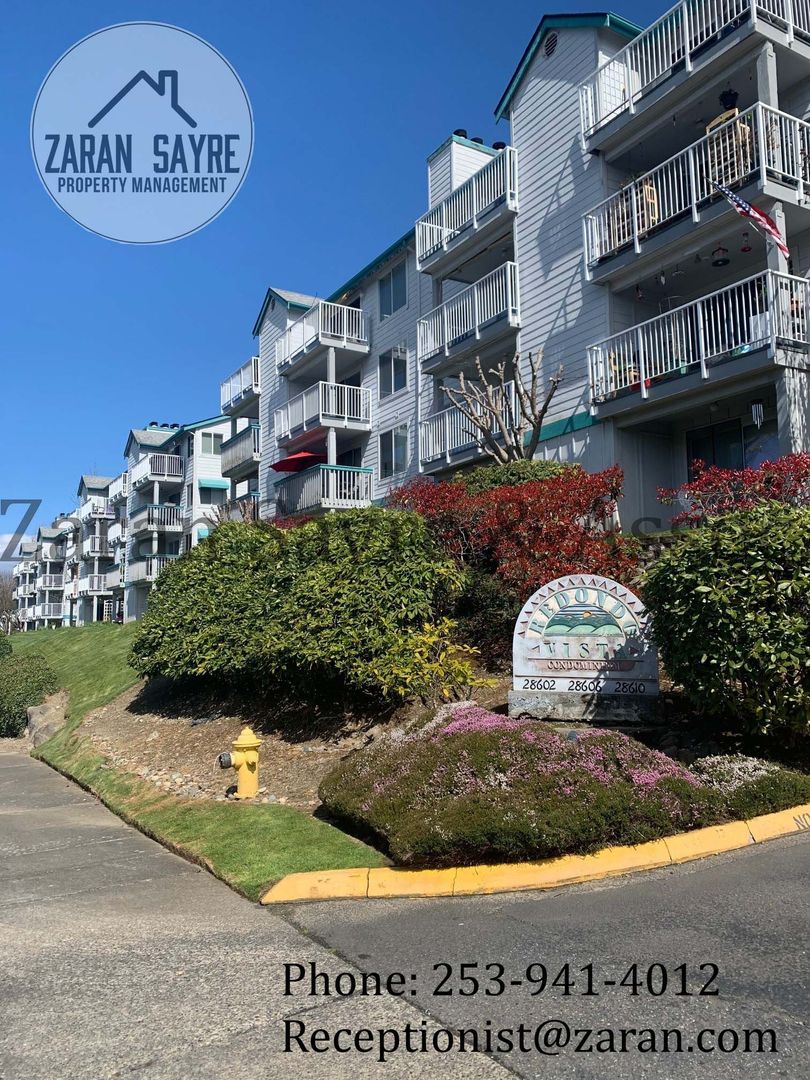 Federal Way Condo: 28610  16th Avenue South #303