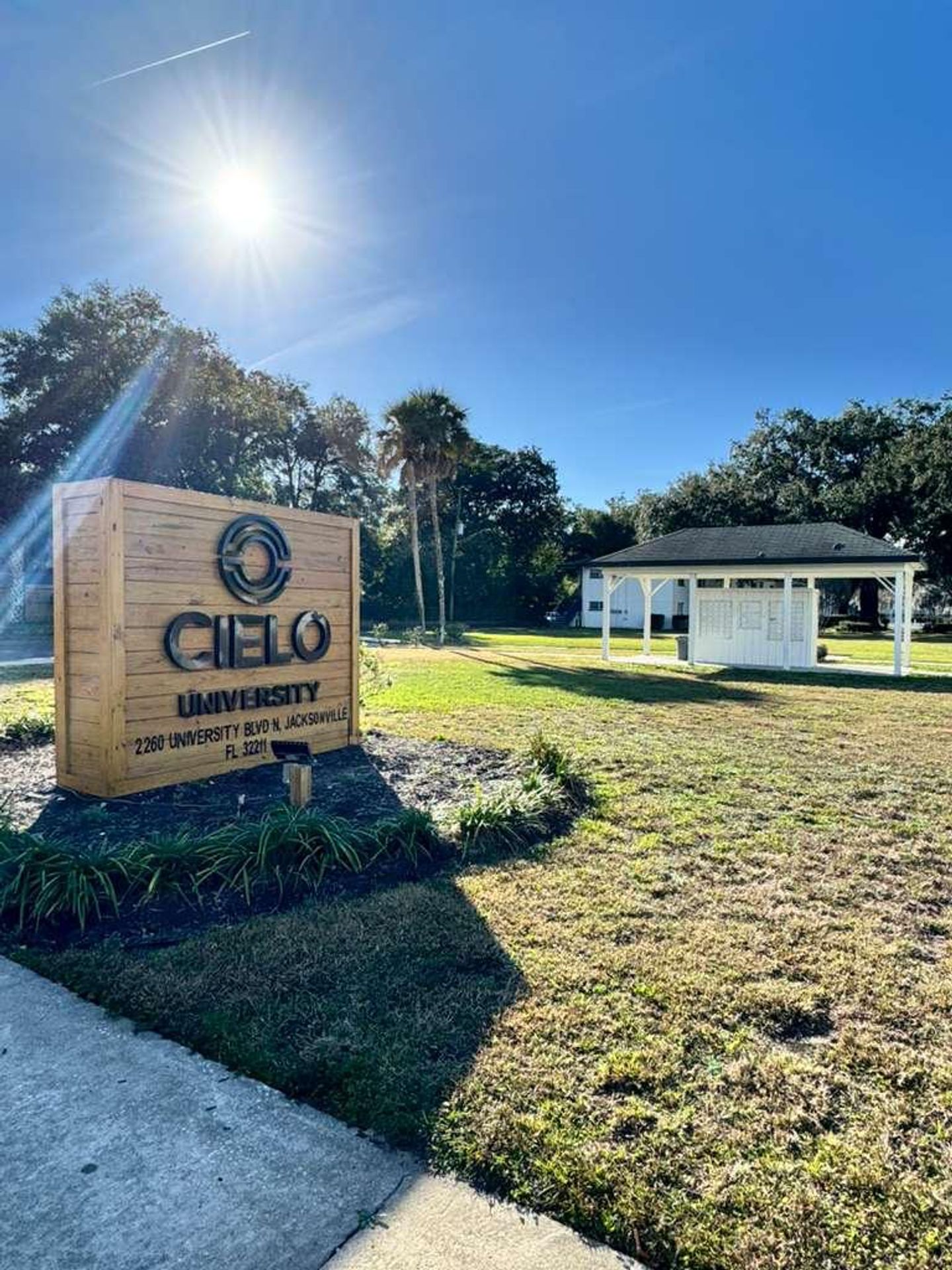 Jacksonville Apartment: 2260 University Blvd