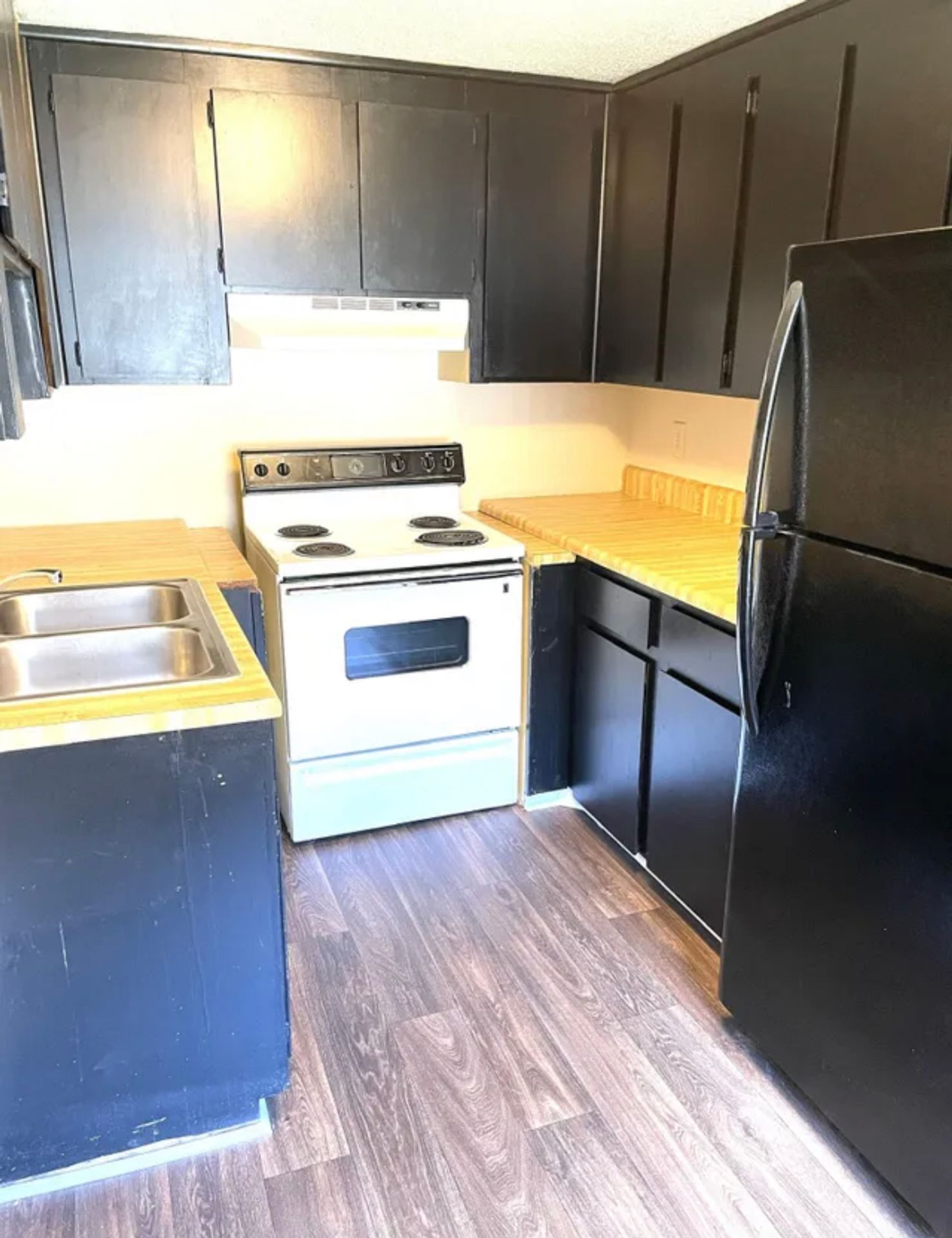Warner Robins Apartment: 108 Arizona Avenue