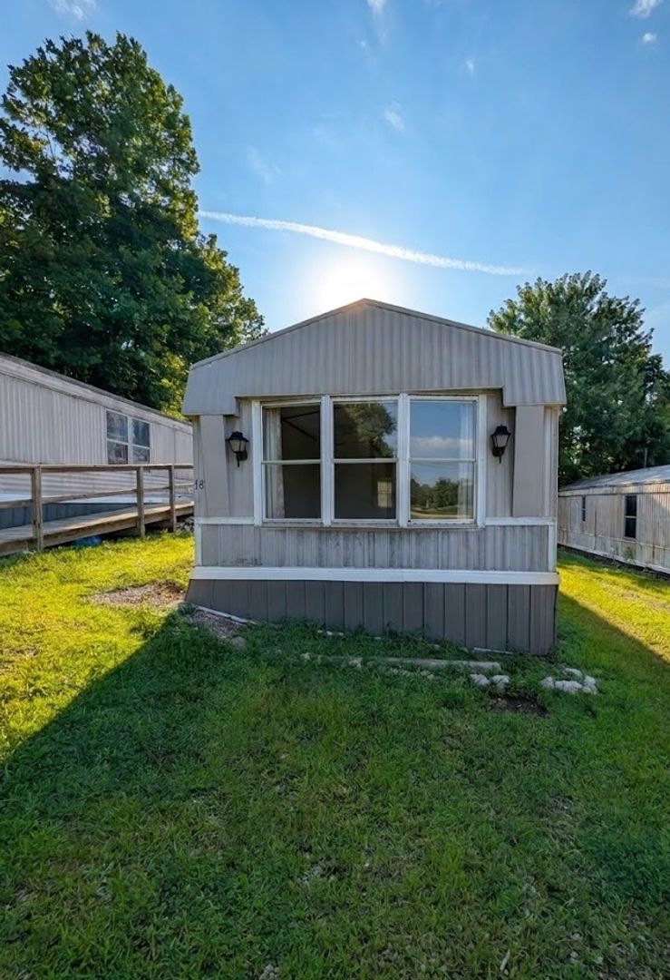 Morehead Apartment: Dry Creek Rd