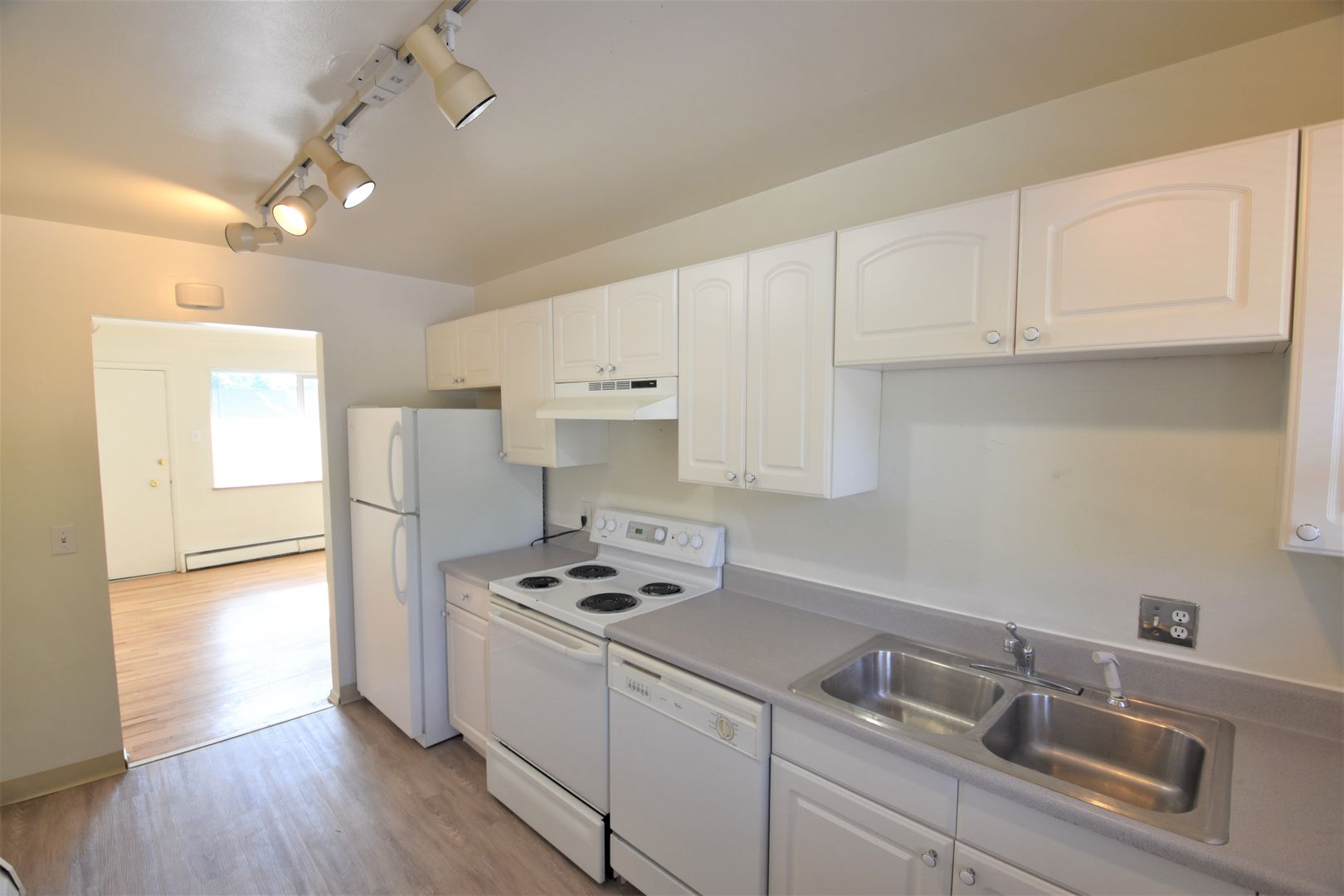 Boulder Apartment: 911-933 Portland Place